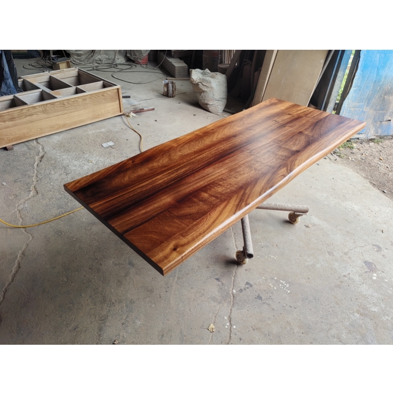 Custom Made Live Edge Natural Edge Solid Wood Table Top Suar Wood Countertop Modern Classic Rain Wood Restaurant Tops